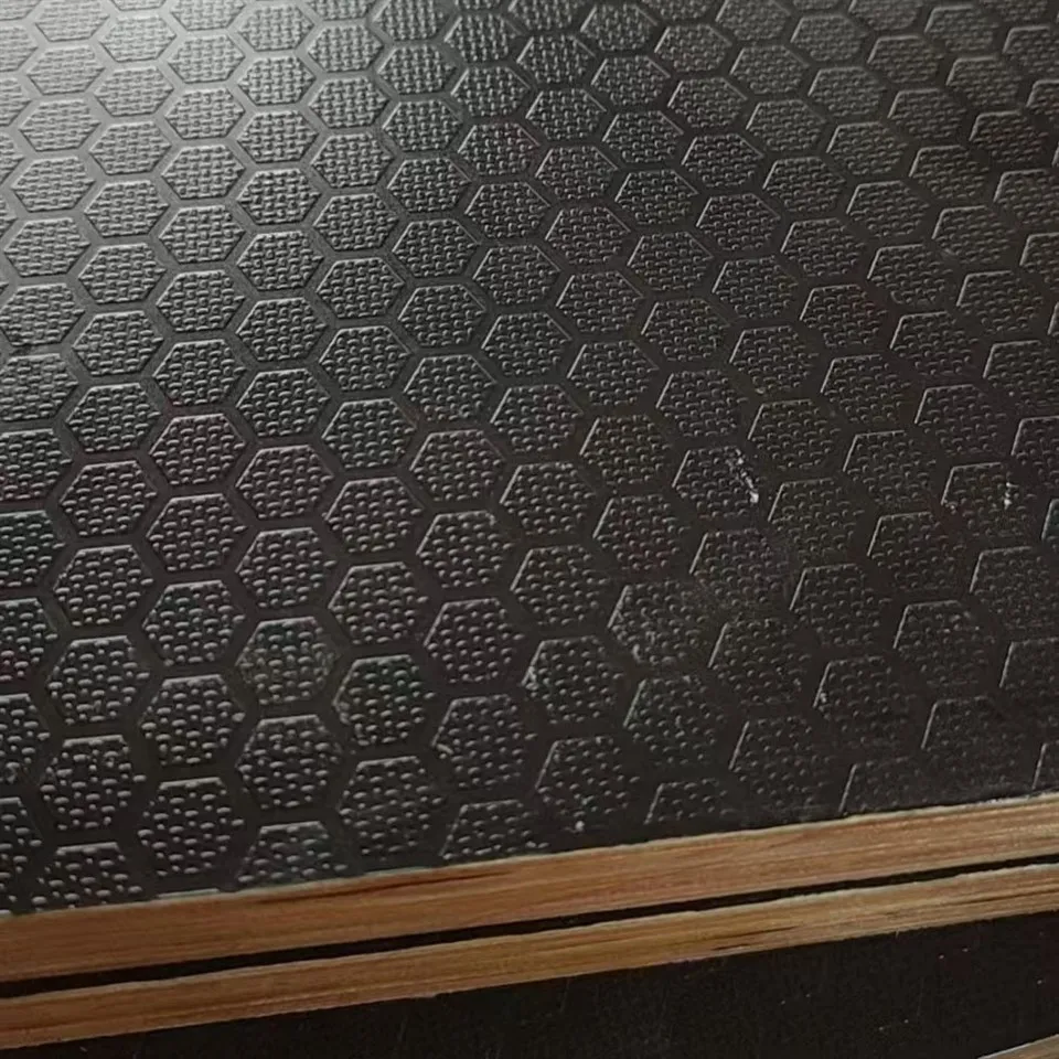 Qurilish uchun suv o'tkazmaydigan plyonkali kontrplak